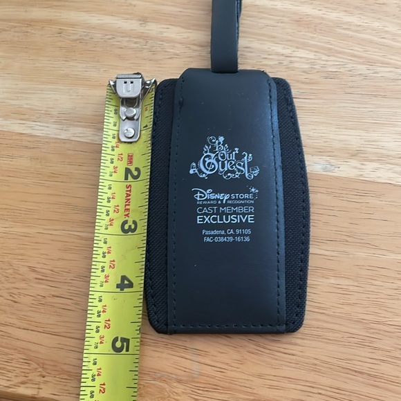 Disney Store Cast Exclusive Be Our Guest Lumiere Luggage Tag-NEW - Picture 8 of 11